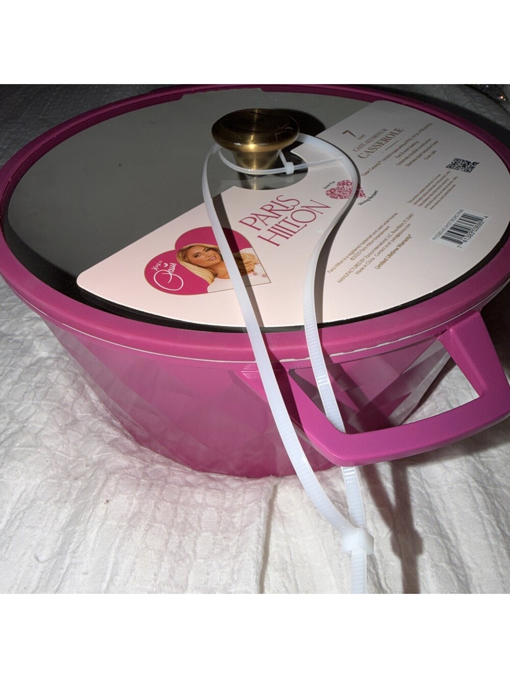 Paris Hilton 7Quart Cast Aluminum Casserole Hot Tropic Pink Diamond Nonstiick